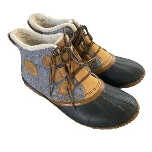 Sorel Out N About Plus Felt Boots Women’s 9.5 Waterproof Gray Tan Winter Shoes
